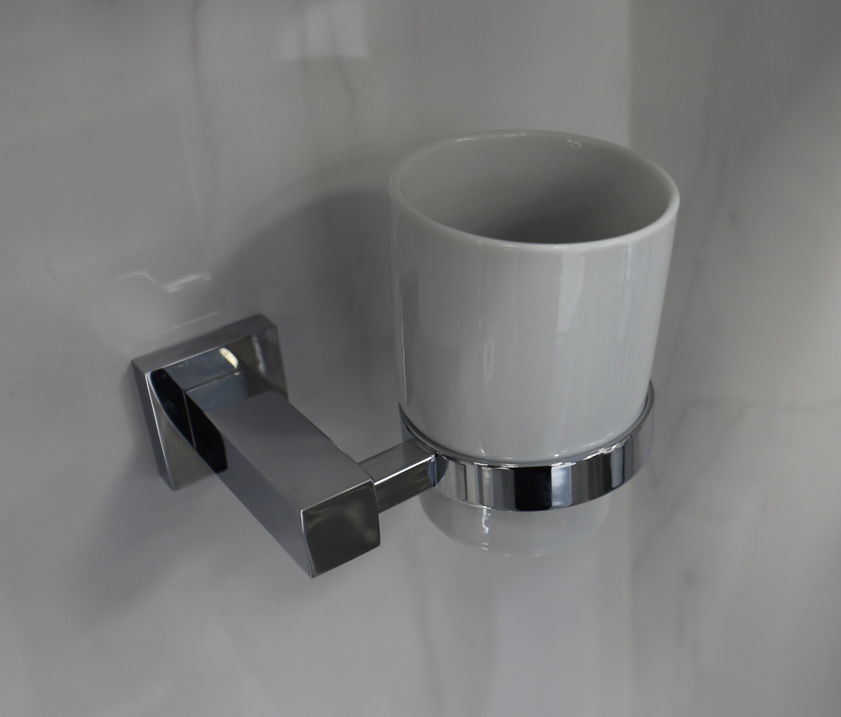 Chrome Square Bathroom Accessories Range Wall Hung Anti-Rust Toilet Roll Holder - Picture 8 of 22