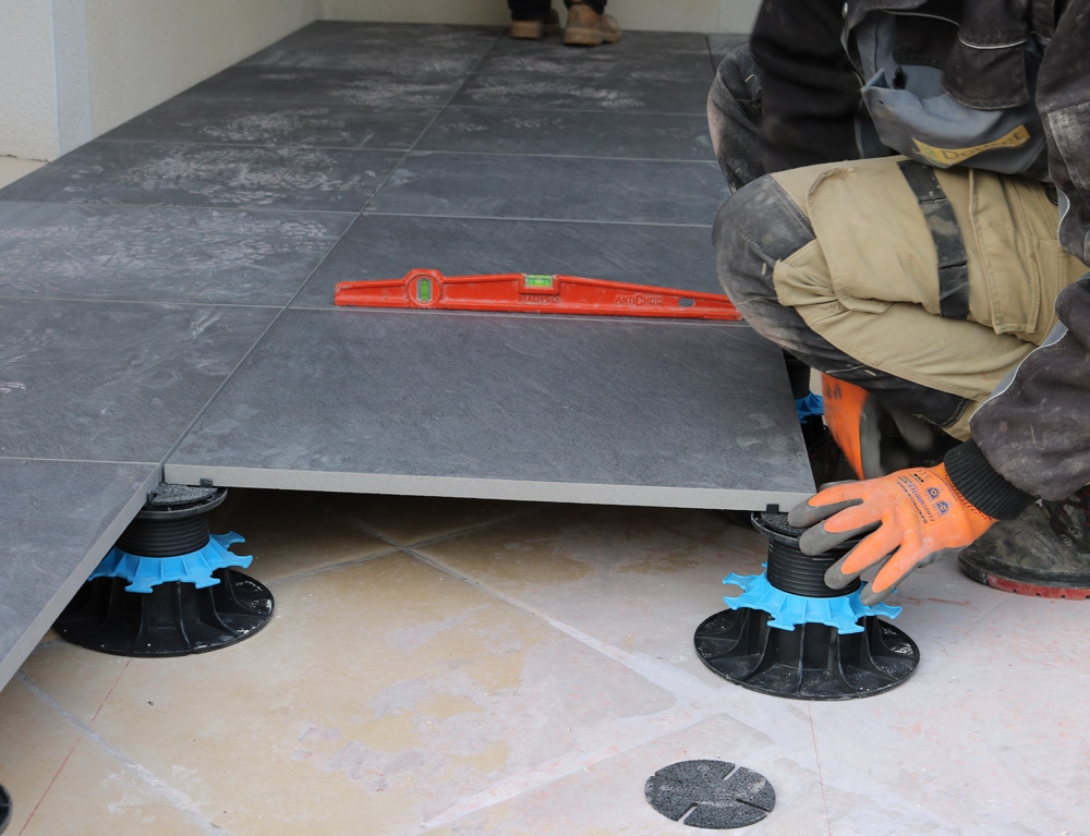 Outdoor Tile Laying Kit Self levelling Pedestal | Tile Riser Patio Installation - Picture 16 of 34