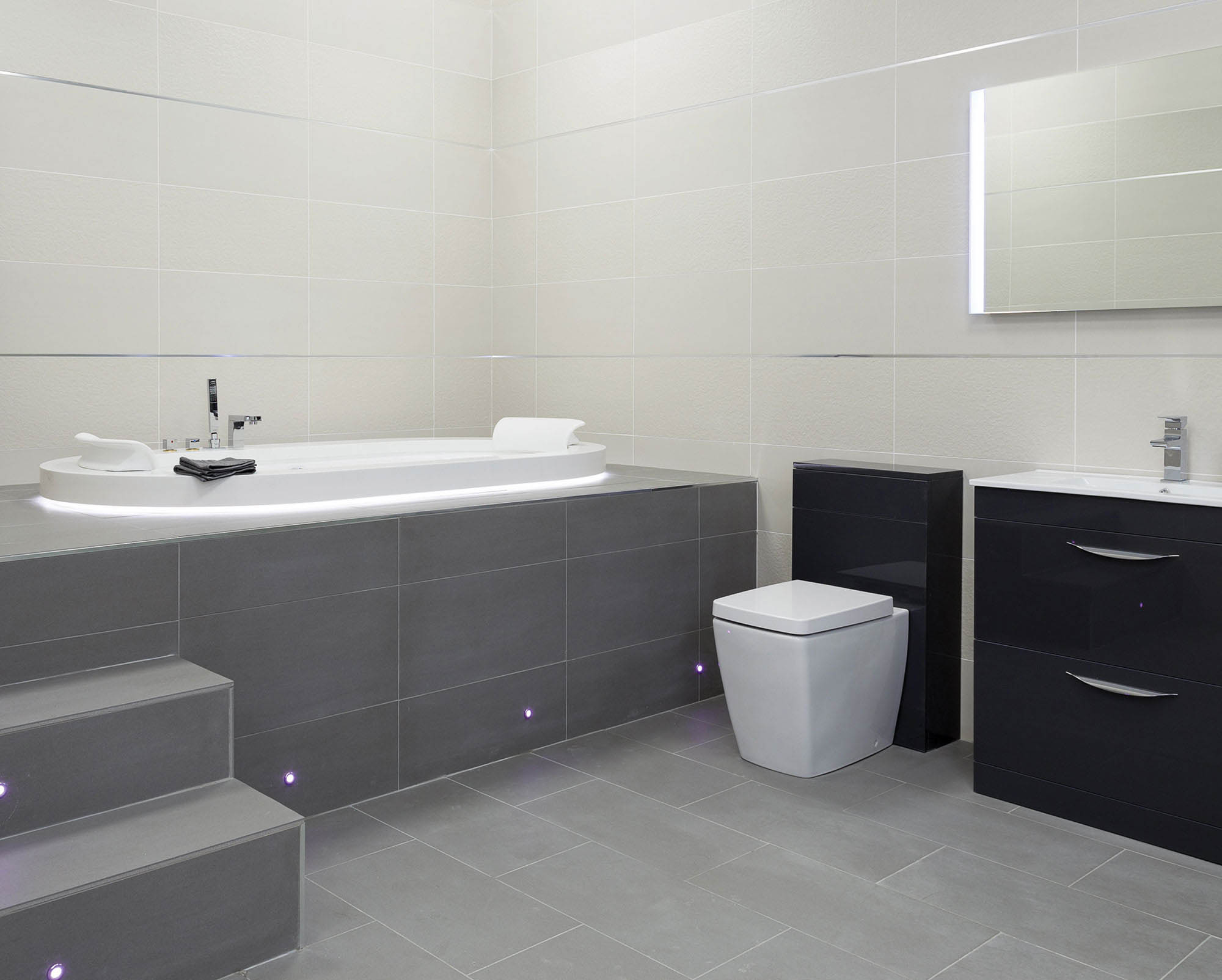 wallpapers Dark Grey Floor Tiles Light Grey Walls gbp